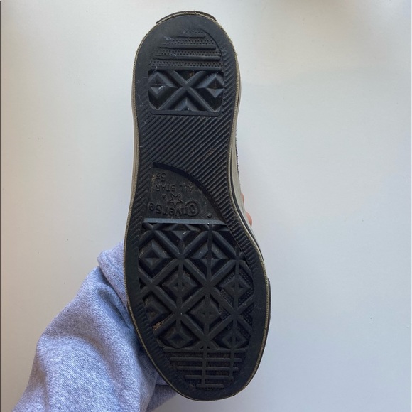 ✨RARE 2000 VINTAGE LEATHER CONVERSE! - Picture 8 of 8